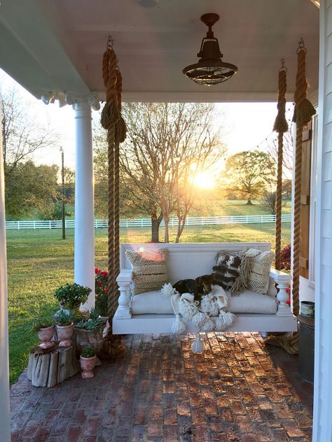 Porch with swing bed. Porch with swing bed with rope. We had the swing built, it is built out of a door from the 1800's! Dröm Hus Planer, Interior Design Minimalist, Rustic Porch, Farmhouse Front Porches, Decor Ikea, Farmhouse Porch, House With Porch, Front Porch Decorating, Porch Design