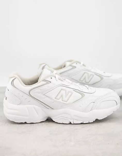 New Balance 452, Skor Sneakers, New Balance White, Sneakers Mode, Looks Street Style, Shoe Inspo, Aesthetic Shoes, Swag Shoes, Gym Shoes