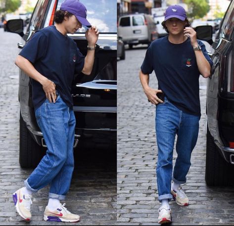 The striped pants, the purple cap matching his shoes, the watch and the ring HE IS SO STYLISH EXCELLENT WOAH Tom Holland Outfits, Cap Style, The Watch, The Ring, Tom Holland, Striped Pants, The Purple, Holland, Normcore