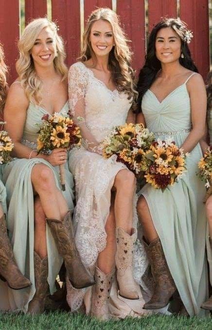 Western Wedding Bridesmaids, Country Wedding Dresses Bridesmaid, Wedding Dresses Country, Country Wedding Bridesmaids, Country Wedding Pictures, Rustic Bridesmaid Dresses, Country Style Wedding Dresses, Country Bridesmaid, Barn Wedding Dress