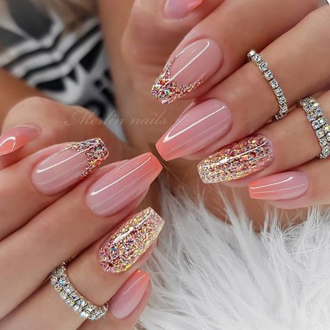 Lovely nails via @merlin_nails Ballet Nails, Valentine Nails, Her Nails, Uñas Acrilicas, Nail Designs Glitter, Coffin Nails Designs, Nail Arts, Nail Polishes, Gorgeous Nails