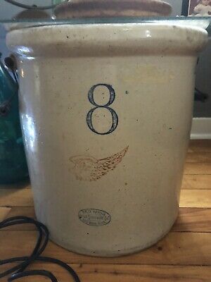 (eBay) Antique Red Wing 10 Gallon Union Stoneware Vintage Casserole Dishes, Antique Dishes Collectible, Vintage Crocks, Red Wing Stoneware, Antique Crocks, Old Crocks, Vintage Crock, Kitchen Shelf Decor, Red Wing Pottery