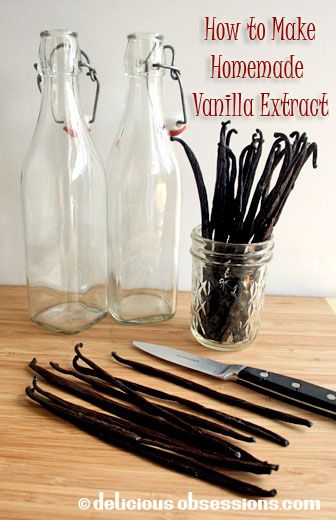 Christmas Gifts Alcohol, Diy Extracts, Make Vanilla Extract, Vanilla Extract Recipe, Homemade Vanilla Extract, Homemade Spices, Homemade Seasonings, Homemade Vanilla, How To Make Homemade