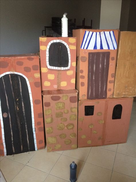 Cardboard boxes make a great Bethlehem scene Nativity Props, Nativity Sets Display, Kids Church Decor, Vacation Bible School Themes, Fish Stand, Bethlehem Christmas, Christmas Stage, Diy Nativity, Christ Centered Christmas