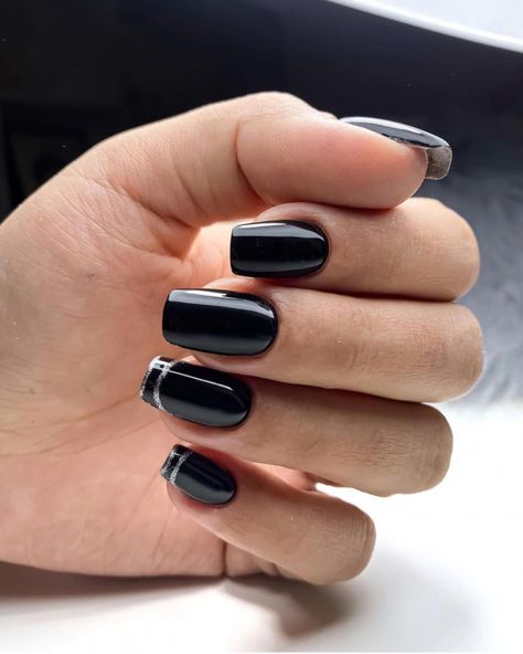 black nail designs 2022, black nail art, black nails with design, black and gold nails, black and white nails, nail trends 2022, nail art designs, dark mood nails Line French Tip Nails, Black Short Nails Ideas, Line French Tip, Black Short Nails, Nail Designs 2022, Mood Nails, Y2k Acrylic, Gem Nail Designs, Nails Y2k