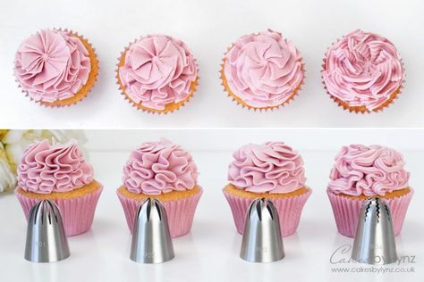 Ruffle Effect Piping Techniques – New Piping Tips – Cakes by Lynz Cupcakes Piping, Ruffle Cupcakes, Cake Icing Tips, Buttercream Ruffles, Cupcake Piping, Cupcake Videos, Swirl Cupcakes, Russian Piping Tips, Piping Nozzles