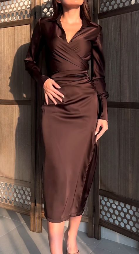 Dresses For Women Classy, Birthday Dress Women, Corporate Dress, Chic Dress Classy, Classy Winter Outfits, Elegant Midi Dresses, Elegant Dresses Classy, Classy Work Outfits, Fashionista Clothes