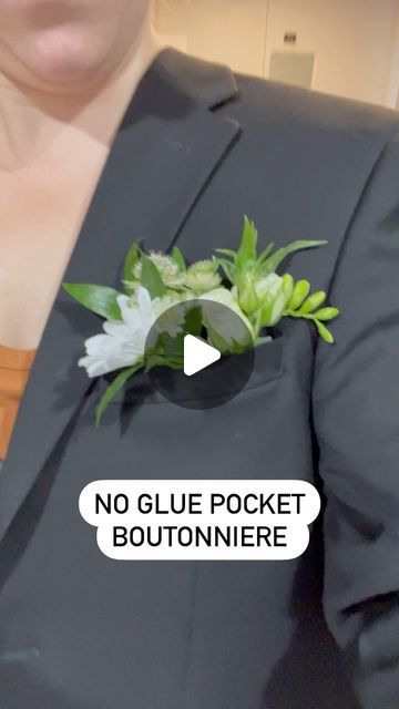 Simple Wrist Corsage Wedding, Diy Boutonniere Prom, Prom Corsage Diy, Lapel Corsage, Diy Boutonniere Wedding, Corsage Diy, Diy Boutonniere, Prom Corsage And Boutonniere, Diy Corsage