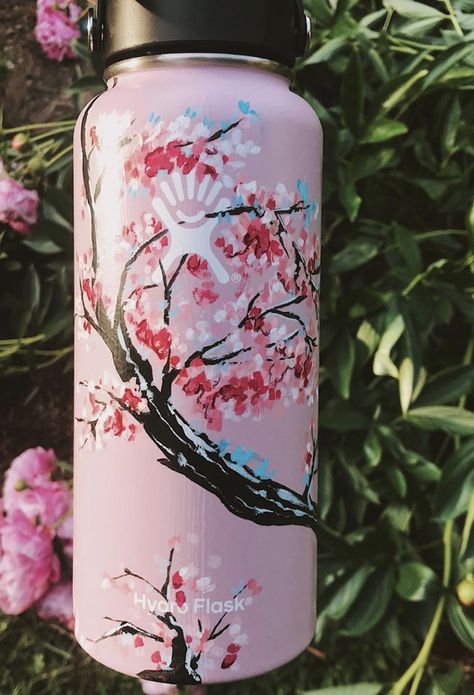 Hydro Painting, Flask Art, Custom Hydro Flask, Hydroflask Water Bottle, Water Bottle Art, Hydro Flask Bottle, Water Bottle Crafts, Nature Elements, Cute Water Bottles