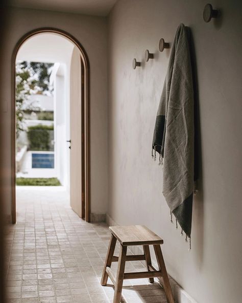 @Handmade & Found on Instagram: “Full Moon wall hooks by @eheid_ceramics for Handmade and Found looking right at home in ‘The Pavilion.’ Interior design by…” Eco Outdoor, Steel Frame Doors, Minimal Home Decor, Wabi Sabi Interior, Urban Habitat, Rammed Earth Wall, Outdoor Bathroom, Mediterranean Architecture, Tuscan Inspired