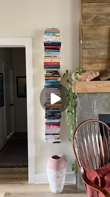 Katie + Sean + Farm + Adventures on Instagram: "Narrow, unused wall space >>> to magical floating book stack! 💫📚 
This was a really easy little installation for a quick impact, using a 6 piece set of invisible bookshelves from Amazon for $30. I love a good bit of granny chic aesthetic in a cool, modern way so having our books right where we can see them and all the colors they bring, makes me happy! ✨
.
.
.
#grannychic 
#grannychicaesthetic 
#diyprojects 
#diyhomedecor 
#makehomeyours
#thenewsouthern
#oldworldcharm
#myhomevibe
#myhometoinspire
#thiscreativehome
#idcoathome 
#mydreaminghome
#mycovetedhome
#myeclecticmix
#booklovers 
#amazonfinds #amazon" Invisible Bookshelves, Invisible Bookshelf, Eccentric Home, Chicago Bungalow, Maximalist Home Decor, Bohemian Homes, Floating Books, Home Decor Eclectic, Floating Bookshelves