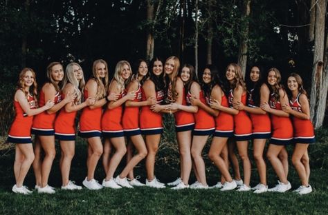 Cheer Team Group Pictures, Cheer Photoshoot Group, Cheer Team Traditions, Cheer Photography Poses Group Shots, Dance Team Group Pictures Photo Ideas, Pom Team Pictures, Cheer Picture Poses Group Team Photos, Cheerleader Group Pictures, Cheerleading Group Pictures