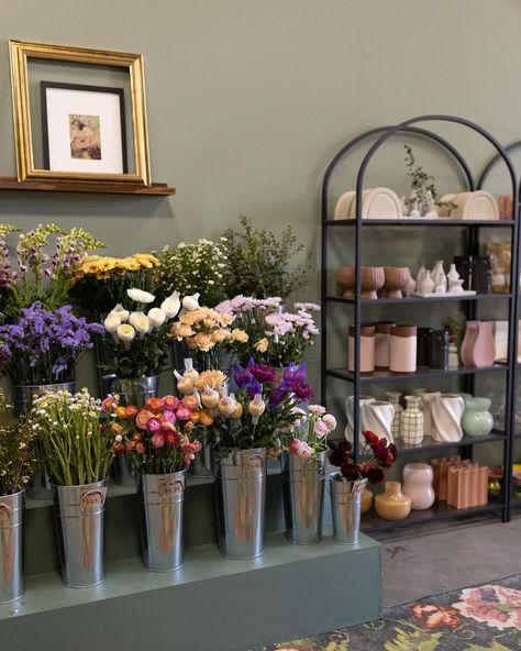 Take a peek inside our sweet Flower Shop in Raleigh, NC. We’ve loved being a part of the North Hills community so far and can’t wait to continue sharing the joy of flowers with you all 🥰🫶💗💐 Come see us Tuesday-Saturday from 11-6 and Sunday from 12-5 at 540 St Albans Drive 💐💐💐 Flower Shops Interior, Flower Shop Outside, Florist Shop Interior Inspiration, Small Flower Shop Interiors, Flower Shop Interiors Design Florists, Floral Shop Interior, Flower Shop Ideas, Florist Shop Interior, French Flower Shop