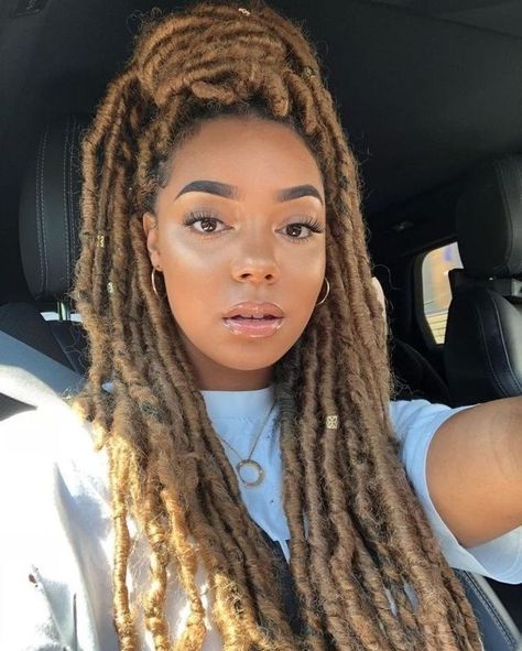 Blonde Dreadlocks, Sweet Hairstyles, Blonde Box Braids, Faux Locs Hairstyles, Pelo Afro, Natural Hair Journey, Locs Hairstyles, Box Braids Hairstyles, Faux Locs