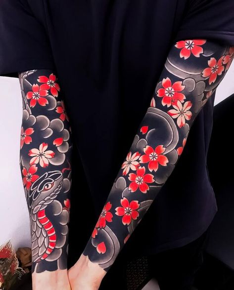 78 Blackout Tattoos to Unveil Your Darkness - Best Ideas and Placements Small Japanese Flower Tattoo, Small Red Flower Tattoo, Tattoo Red And Black, Japanese Forearm Tattoo, Traditional Japanese Tattoo Sleeve, Traditonal Tattoo, Forearm Cover Up Tattoos, Japanese Leg Tattoo, Koi Tattoo Sleeve