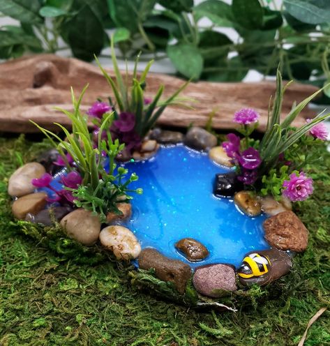 Fairy Garden Pond, Pond Fairy, Fairy Tree Houses, Garden Waterfall, Fairy Garden Designs, Fairy Garden Crafts, Fairy Furniture, Fairy Garden Supplies, Fairy Tree