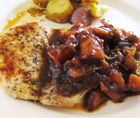 Blackened Mahi Mahi, Apple Chutney Recipe, Apple And Onion, Picnic Brunch, Mango And Pineapple, Onion Chutney, Roasted Baby Potatoes, Apple Chutney, Mango Pineapple