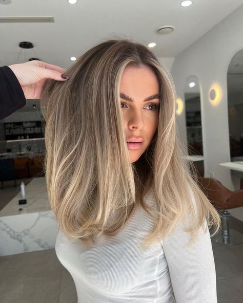 Shoulder Length Hair Balayage, Medium Length Blonde Hair, Beige Blonde Hair, Medium Length Blonde, Summer Blonde Hair, Neutral Blonde, Bronde Hair, Balayage Blonde, Ash Blonde Hair