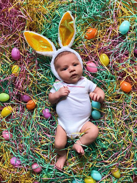 Newborn Boy Easter Pictures, Easter Newborn Pictures Boy, First Easter Newborn Photo Ideas, Newborn Photography Easter, Diy Easter Pictures Kids, April Baby Pictures Ideas, Diy Newborn Easter Pictures At Home, Bunny Newborn Pictures, Easter Photoshoot Baby 3 Months