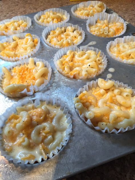 Small Food Party Ideas, Max And Cheese Cups, Individual Pasta Salad Cups For Party, Individual Food For Party, Individual Pasta Cups, Meal In A Cup, Bridal Finger Foods, Mac And Cheese Muffin Cups, Pasta Salad In Cups For Party