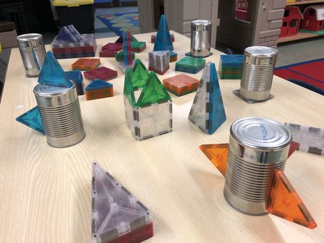 Block Provocation Ideas, Space Reggio Emilia, Open Ended Small Group Preschool, Reggio Emilia Two Year Old Classroom, Blocks Area Preschool, Reggio Building Provocations, Space Provocations Preschool, Loose Parts Activities For Preschool, Reggio Science Provocations