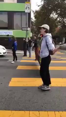 What could go wrong blocking the road? Humour, Miss You Funny, Laughter Quotes, Funny Photography, Funny Inspirational Quotes, Funny Comments, Top Funny, Funny Video Memes, Funny Vid