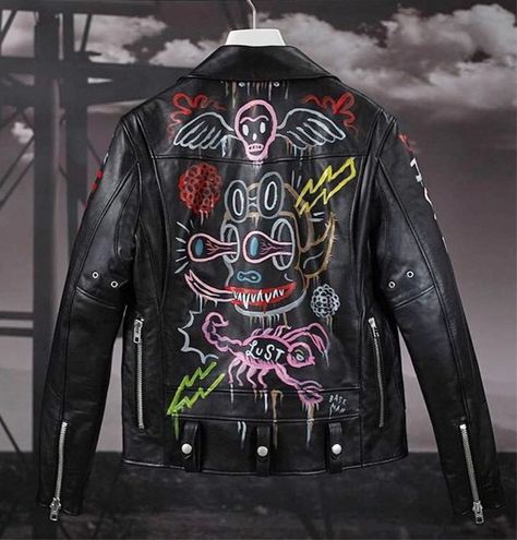 Gary Baseman's incredible hand painted leather jacket for Coach. Leather Jacket Ideas, Diy Leather Jacket, Hand Painted Leather Jacket, Painted Leather Jacket, Custom Leather Jackets, Jacket Ideas, Battle Jacket, Painted Jacket, Diy Jacket