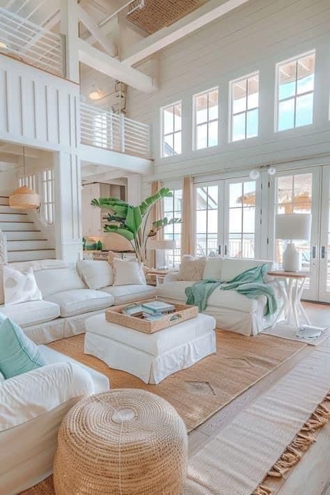 Cute Beach House Living Room, Beautiful Florida Homes, Florida Beach House Interior, Costal Cottage House Interior, Coastal Home Aesthetic, Small Beach House Decor, Beach Home Aesthetic, Luxury Beach House Interior, Small Beach House Interior