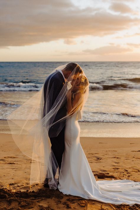 Beach Wedding Inspo, Wedding Pictures Beach, Beach Wedding Pics, Small Beach Weddings, Hawaii Beach Wedding, Ocean Wedding, Boho Beach Wedding, Florida Beach Wedding, Destination Wedding Photos