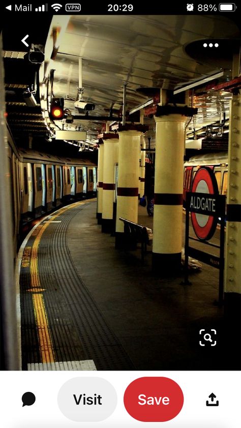 Tube Stations London, London Subway, Move To London, Underground London, London Underground Train, Train Aesthetic, London Underground Tube, Train Map, London Underground Stations