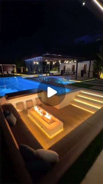 Pools With Spas, Amazing Backyards, Backyard Entertaining Ideas, Backyard With Pool Ideas, Landscaping Around Pool, Backyard Buildings, Swim Up Bar, Pool Lounge, Backyard Entertaining