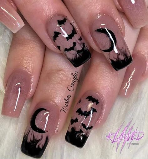 Bat Nail Art Halloween, Medium Nails Halloween, French Tip Holloween Nails, Horror Inspired Nails, Halloween French Tip Nails Short, Halloween Medium Nails, Halloween Nails With Bats, Classy Halloween Nails Short Square, Short Spooky Nail Designs