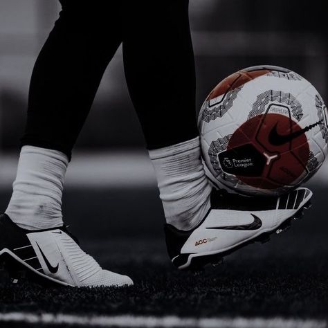 Dark Football Wallpaper, Bully Romance Aesthetic, Adidas Soccer Boots, Bully Romance, Cruel King, Royal Elite Series, Romance Aesthetic, Football Photography, Soccer Inspiration