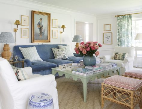 TOPIARY LANE - Amy Studebaker Design Amy Studebaker, Classic Living Room, Traditional Living Room, Living Room Inspo, Living Room Inspiration, Traditional House, Living Room Interior, Room Inspo, Plates On Wall