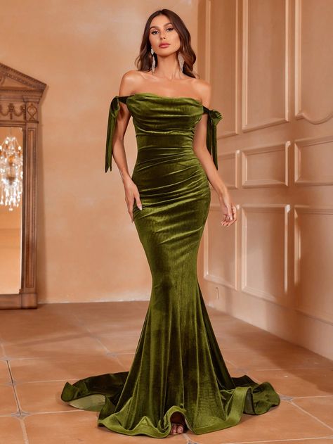 Olive Green  Collar Sleeveless Velvet Plain Fitted Embellished Slight Stretch  Weddings & Events Olive Evening Dress, Md Dresses, Goddess Dresses, Velvet Mermaid Dress, Velvet Formal Dress, Wedding Guest Gowns, Shoulder Knots, Olive Green Dress, Olive Green Dresses