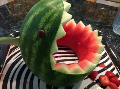 Watermelon shark Watermelon Shark, Kid Parties, Beach Party, Kids Party, Watermelon, 1st Birthday, Fruit, Birthday, Essen