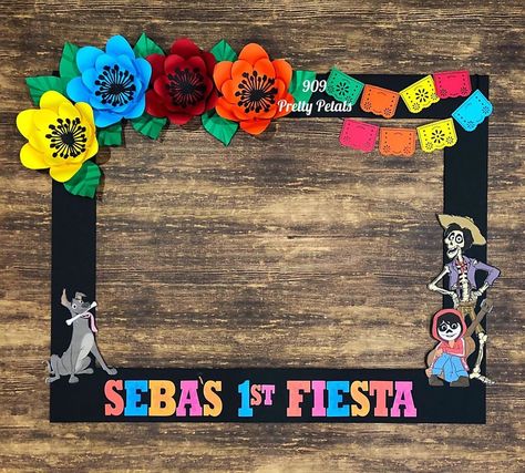 Mexican Party Photo Booth, Diy Mexican Backdrop, Mexican Photo Booth, Mexico Party Decorations, Fest Decor, Fiesta Photo Booth, Frame Props, Photo Frame Prop, Mexican Party Theme