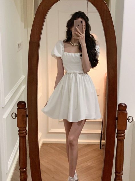 Simple Long Dress Casual, Korea Summer Fashion, Princess Dress For Women, Long Evening Dresses Elegant, Simple Long Dress, Pretty White Dresses, Dama Dresses, Dress Date Night, Female Clothes