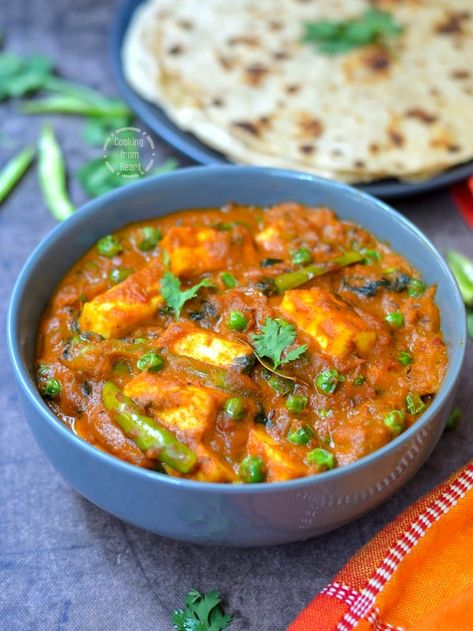 Matter Paneer, Mutter Paneer Recipe, Paneer Curry Recipes, Homemade Paneer, Lighter Recipes, Paneer Curry, Curry Recipes Easy, Chilli Paneer, Vegan Indian Recipes