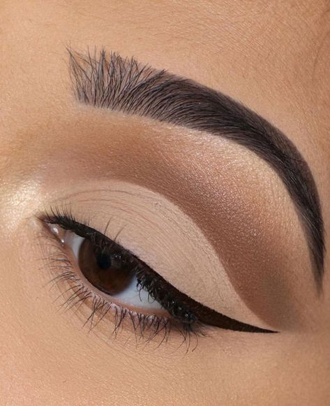 soft cut crease makeup, glam winter makeup looks, easy winter makeup looks, winter makeup looks natural, winter makeup trends 2021, 2021 makeup looks, fall makeup looks, winter makeup looks for dark skin, fall/winter makeup trends 2021, winter  makeup colors 2021 Nude Cut Crease Makeup, Fall Makeup 2022, Soft Cut Crease Makeup, Makeup Looks For Dark Skin, Nude Eyeshadow Looks, Neutral Cut Crease, Soft Cut Crease, Winter Wedding Makeup, Eyeshadow Crease