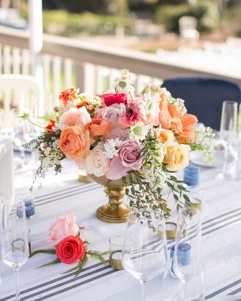 21 Compote Centerpieces That'll Upgrade Your Reception Tables | Martha Stewart Weddings Classic Wedding Centerpieces, Table Rose, Winter Wedding Colors, Wedding Floral Centerpieces, Reception Centerpieces, Flower Centerpieces Wedding, Martha Stewart Weddings, Wedding Arrangements, 50th Wedding