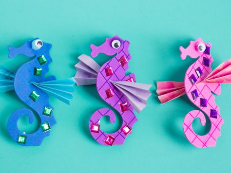 Make Your Own Seahorses Seahorses, Seahorse Craft, Cute Seahorse, Sea Horse, Dollar Tree Crafts, Tree Crafts, Push Pin, Dollar Tree, Super Cute