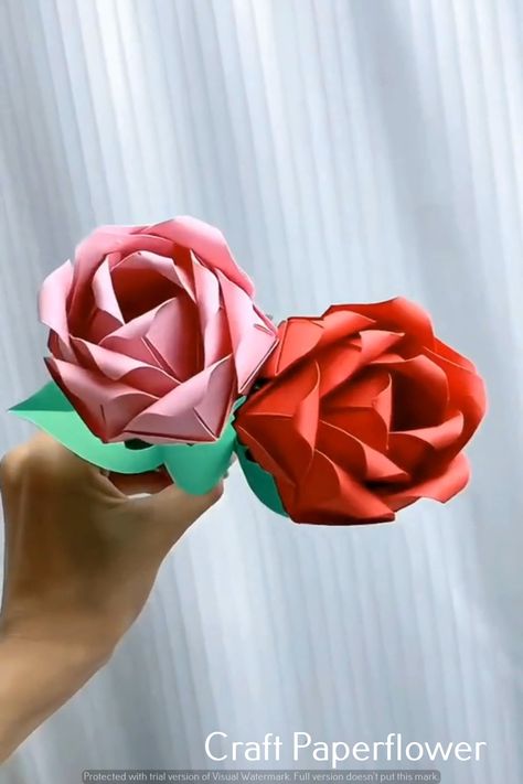 Crafts-craft crafting craft ideas Origami Rose Bouquet Tutorial, Paper Tulips Diy Origami Flowers, Big Origami Flowers, Flower Buke, Origami Flowers Easy, Tulip Origami, Origami Tulip, Cool Origami, Origami Bouquet