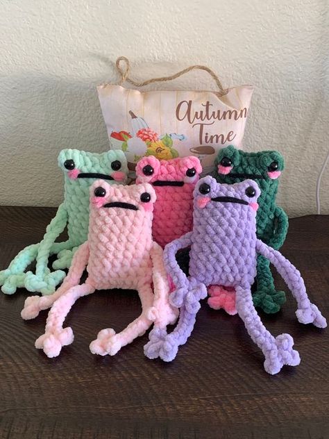 Handmade Crochet Frog, Leggy Frog, Plush frog, grumpy frog Crochet toys free patterns easy #crochettoysfreepatternseasy #crochet #crochettoy #crochetpattern #crochetpatterns 4.401 Leggy Froggy Crochet Pattern Free, Crochet Leggy Frog, Leggy Frog, Grumpy Frog, Boy Crochet Patterns, Crochet Patterns Baby Boy, Frog Crochet, Crochet Diy Tutorial, Crochet Cat Toys