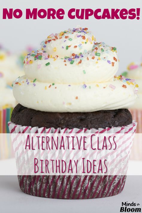 Schools everywhere are moving away from class birthday celebrations involving food, largely due to the diverse number food allergies kids might have. Plus, most teachers don't want to give their students cupcakes, causing them to have a "sugar high"! What can we do instead? Check out this list of alternative class birthday ideas, none of which involve food and all of which still make kids feel special on their birthdays. #classparty #classparties #classroommanagement #behaviormanagement Preschool Birthday Treats, School Birthday Snacks, Class Birthday Treats, Classroom Birthday Treats, Healthy Birthday Treats, Kids Birthday Treats, School Birthday Treats, Preschool Birthday, School Cupcakes