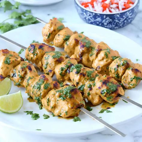 Malai Tikka, Chicken Kebab Recipe Indian, Chicken Malai Tikka Recipes, Chicken Malai Tikka, Chicken Boti Kabab, Chicken Seekh Kabab, Chicken Tikka Kebab, Chicken Malai Kabab, Malai Chicken