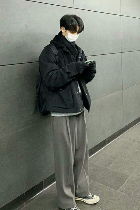 Korean Guy Aesthetic Outfit, Gray Pants Korean Outfit, Men’s Fashion Turtleneck, Guys Winter Outfits Aesthetic, Korean Street Fashion Mens Winter, Asian Men Aesthetic Outfits, Kdrama Mens Fashion, Asian Aesthetic Outfits Men, Men Style Aesthetic