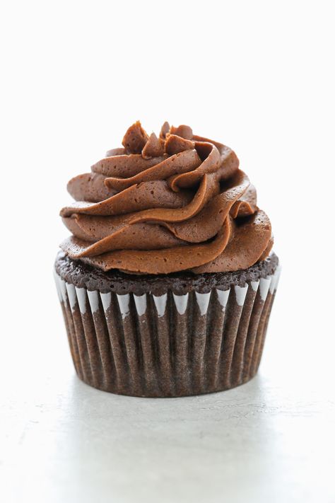 Chocolate Butter cream Frosting Cupcake Creme, Live Well Bake Often, Sweet 16 Cakes, Chocolate Buttercream Frosting, Baking Basics, Chocolate Butter, Chocolate Icing, Frosting Recipe, Domestic Goddess