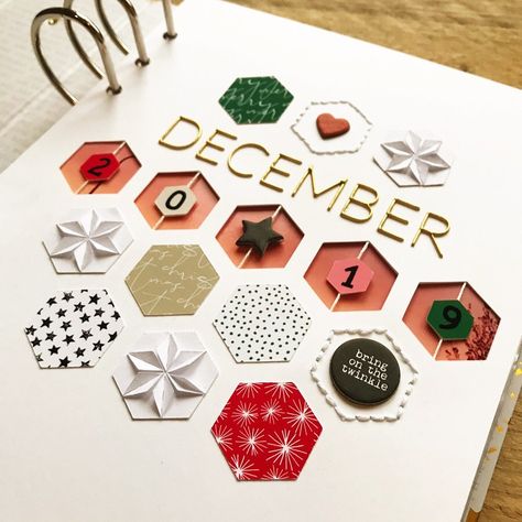 Diy Christmas Planner, December Daily Ideas Inspiration, December Days, Christmas Mini Albums, Daily Ideas, Scrapping Ideas, Christmas December, Ali Edwards, Album Ideas