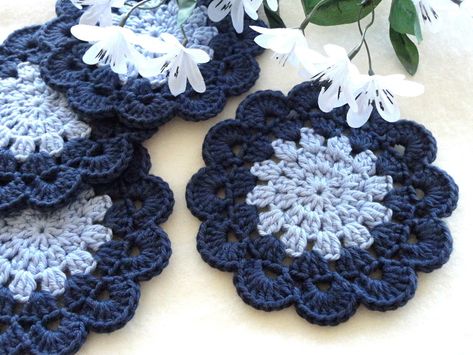 Crochet Motif Patterns - Crochet Patterns - Crochet Craft - Crochet Projects - How To Crochet Crochet Placemat, Home Decor Crochet, Beau Crochet, Pattern Home Decor, Crochet Coasters Free Pattern, Crochet Tablecloth Pattern, Crochet Mat, Round Crochet, Coaster Pattern